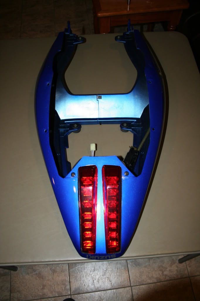 suzuki gladius fairings